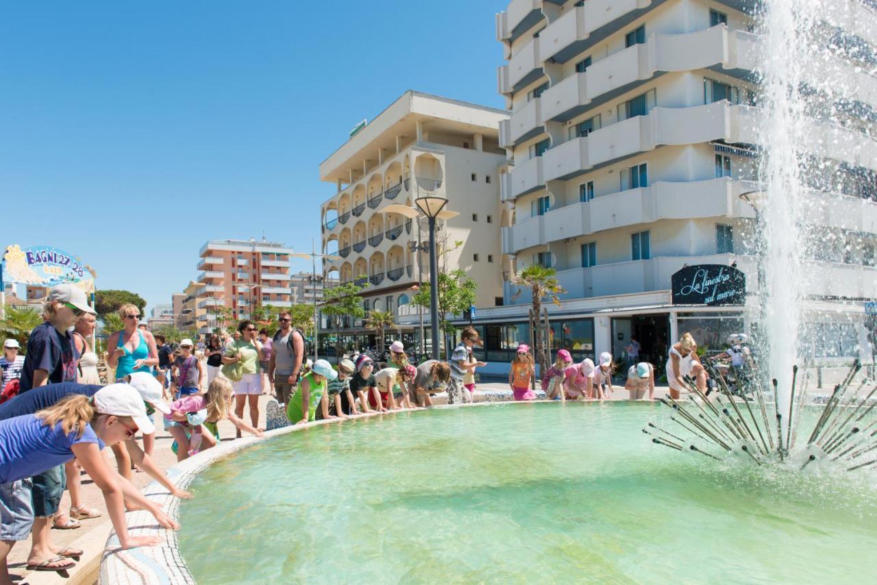Hotel Caravel B&B Misano Adriatico Eksteriør bilde