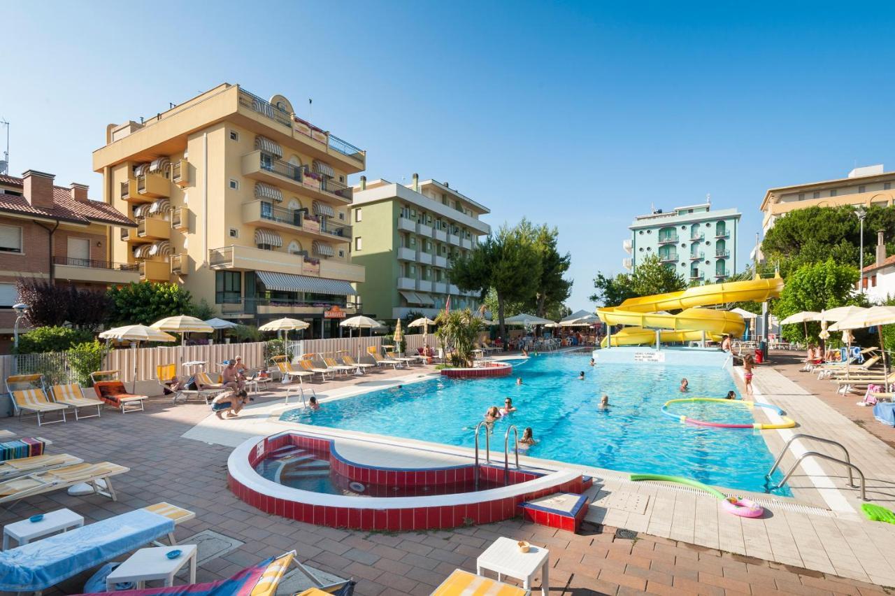Hotel Caravel B&B Misano Adriatico Eksteriør bilde